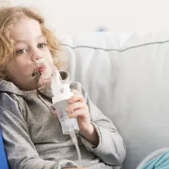 Czym oddychać podczas inhalacji? Bezpieczne metody i błędy!