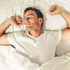 Jak zapobiec zmazom nocnym? Sprawdzone metody i porady eksperta