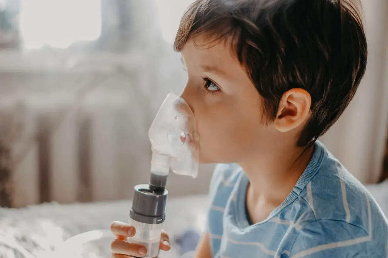 Jak często inhalacje z soli? Dawkowanie dla dzieci i dorosłych